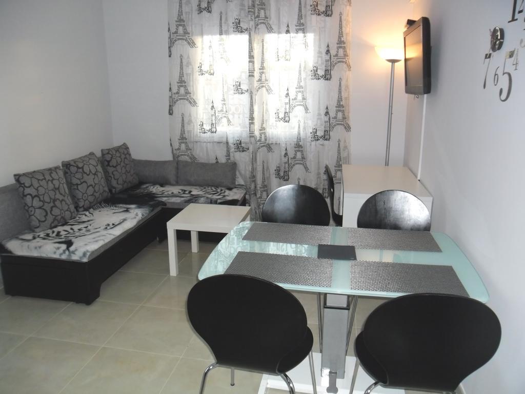 Apartments Jerine Tribunj  Room photo