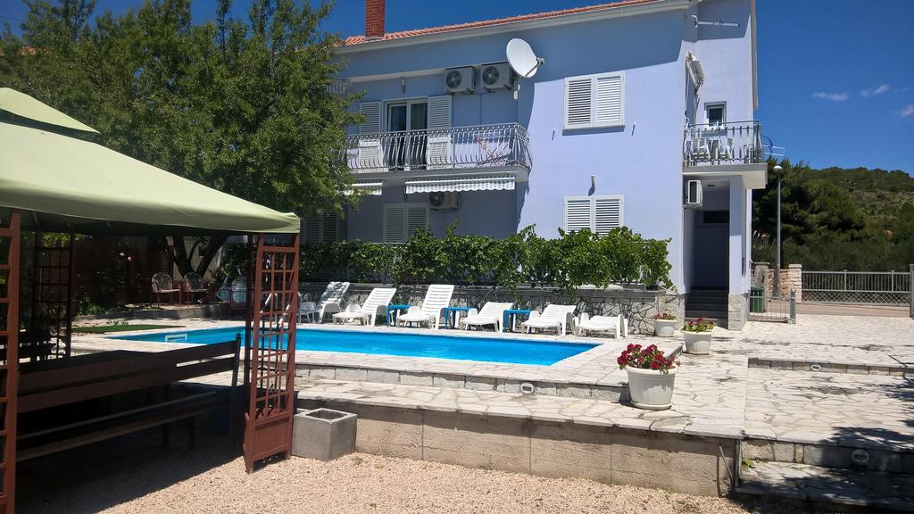 Apartments Jerine Tribunj  Exterior photo